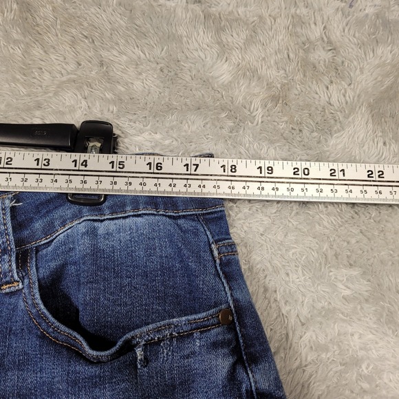 Judy Blue 18W Wide Leg Cropped Jeans Distressed Blue Denim 35x23 - Picture 2 of 13